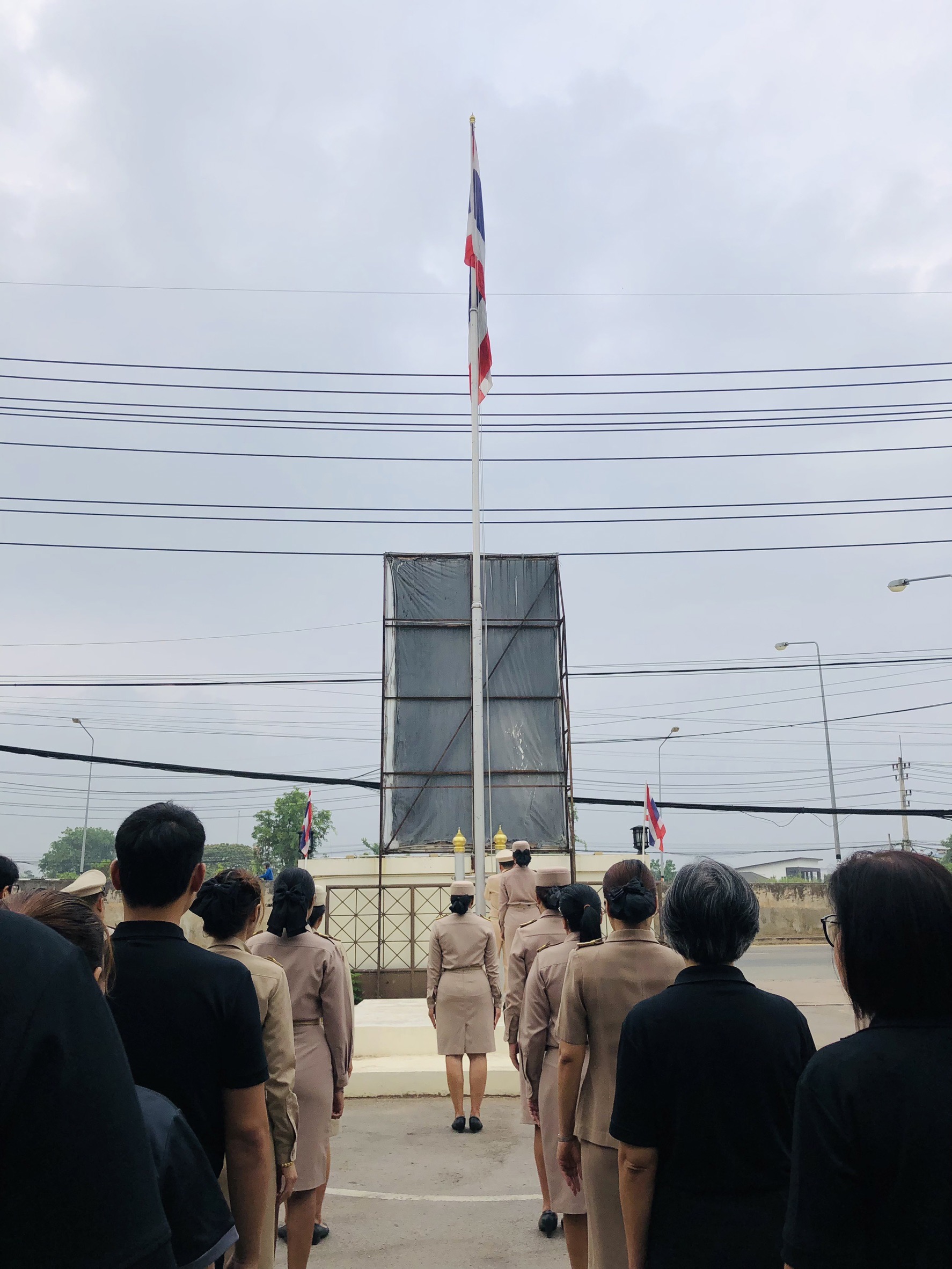 title - ส.ป.ก. อุดรธานี จัดกิจกรรมสร้างเสริมคุณธรรม นำข้าราชการสวดมนต์และร้องเพลงจำขึ้นใจ น้อมรำลึกหน้าที่ข้าราชการที่ดี